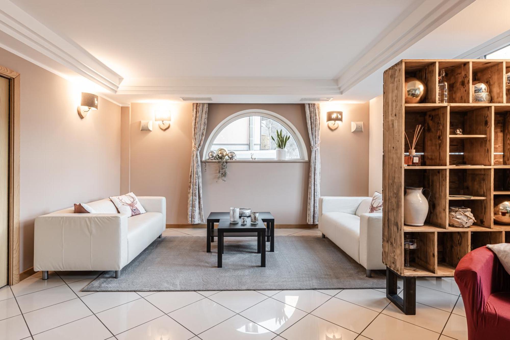 Hotel Garni Meledrio 3*